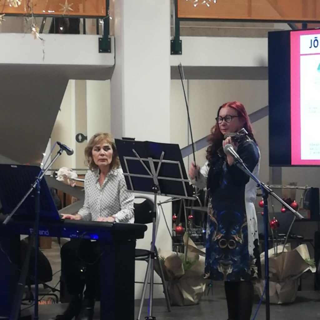 E9a4c3ef E26b 4957 B527 678f98f67ced